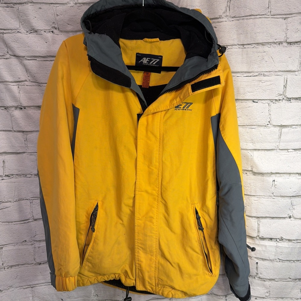 American‎ Eagle AE77 Performance Jacker Goldor Yellow & Charcole Gray XS Size